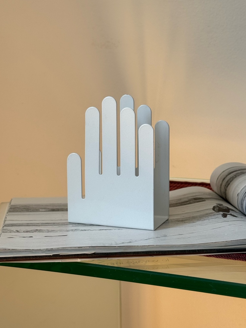 Vintage Spectrum Designs White Pop Art Hand Sculpture / Desk Organizer